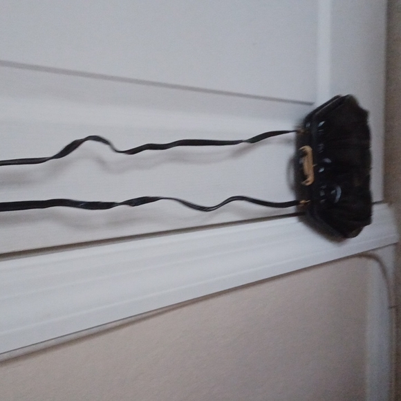 Vintage pouch black patent leather,in ECU.Shoulder strap. - Picture 5 of 5